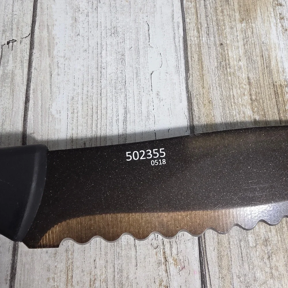 Cuisinart Advantage 6.5 inch Serrated Utility Knife Black C7712PMBPC-6SUT